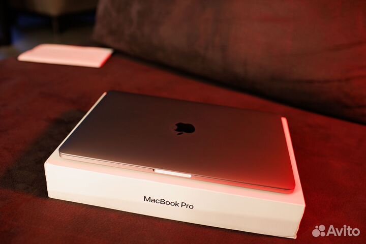 Apple MacBook Pro 13 2019 256Гб/8Гб/i5