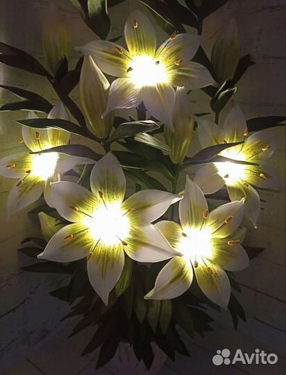 Светильник кустовая лилия