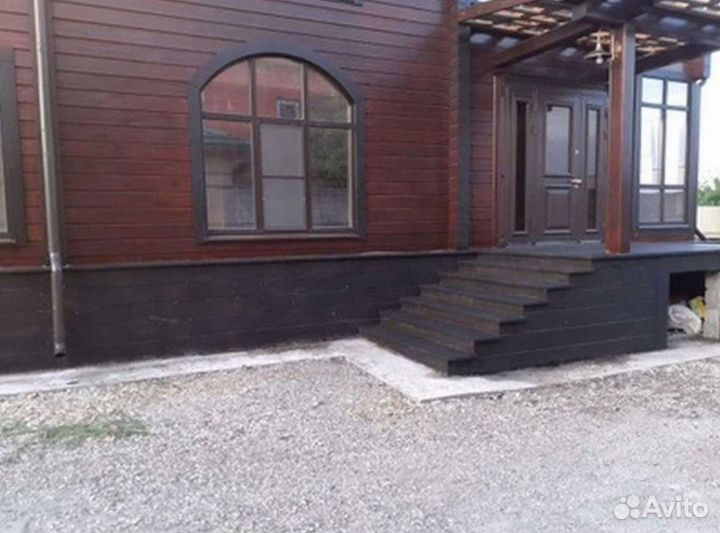 Пластиковые двери