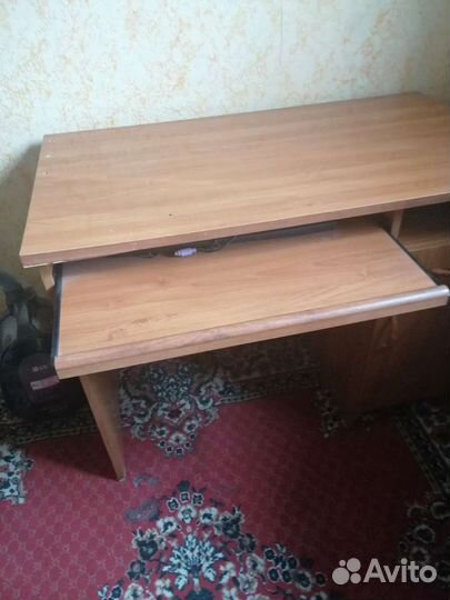 Компьютерный стол