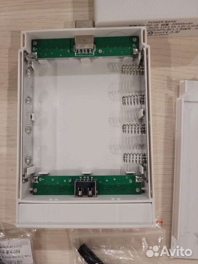 Повербанк с беспроводной зарядкой