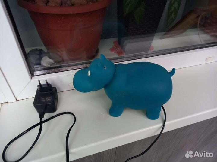 Ночник бегемот