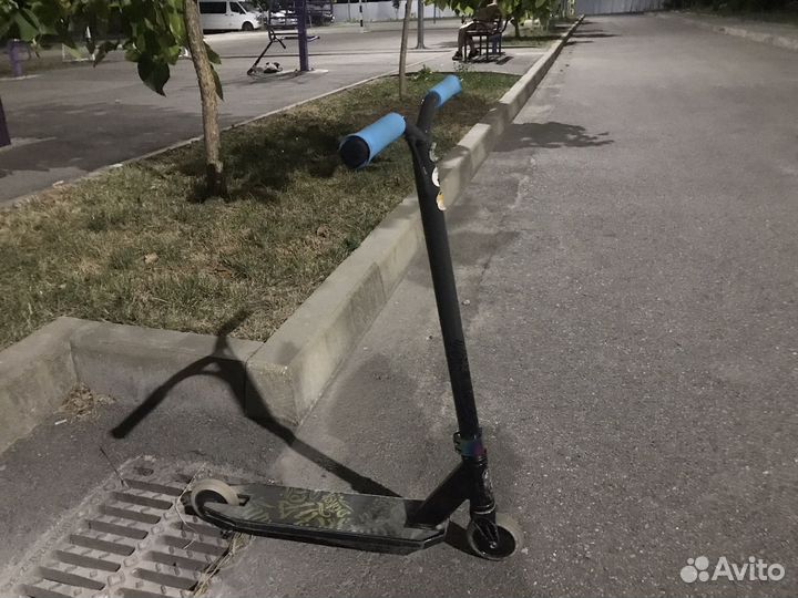 Трюковой самокат кастом