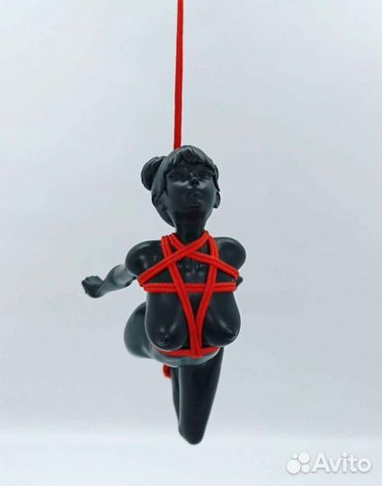 Фигурка девушки шибари подвеска для автомобиля