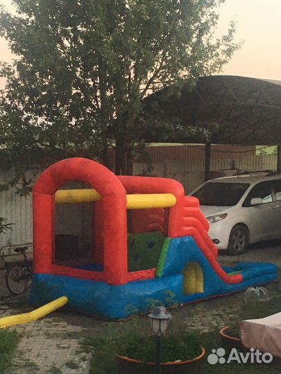 Батут-надувная водная горка
