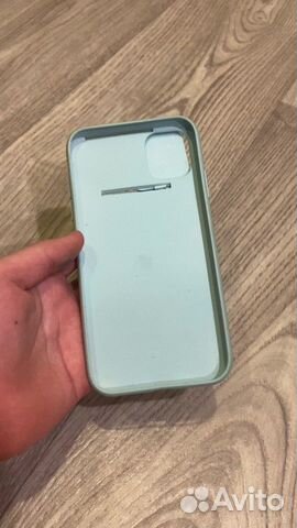 Чехол голубой на iPhone 11