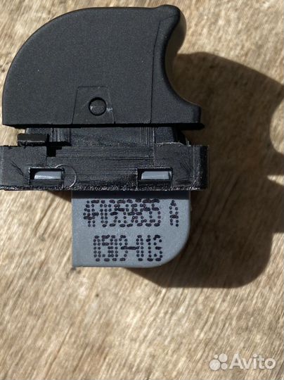 Кнопка стеклоподъемника Audi A3 8P
