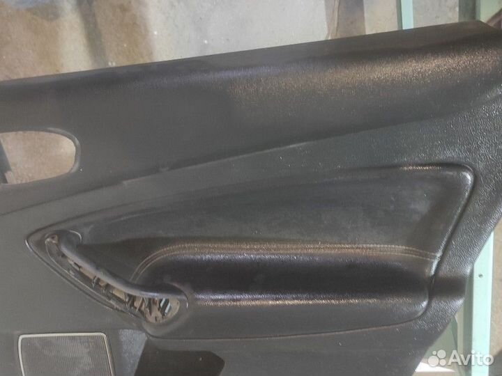 Обшивка двери правая задняя Мондео 4