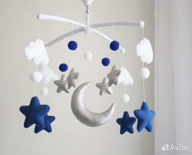 Мобиль ручной работы на кроватку
