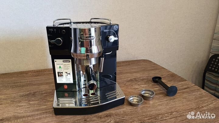 Кофемашина рожковая Delonghi EC 820.B