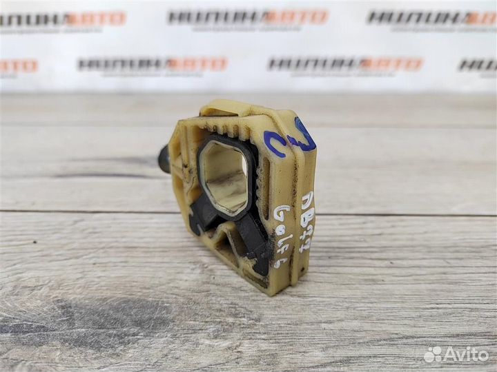 Крепление радиатора volkswagen Golf 6 Шкода Октав