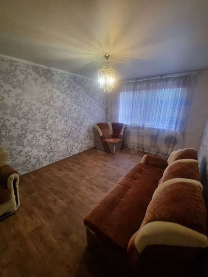 2-к. квартира, 45 м², 1/3 эт.