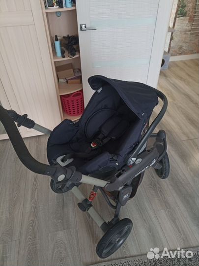 Коляска 3 в 1 + база для автолюльки