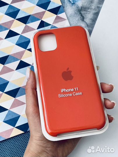 Чехол на iPhone 11