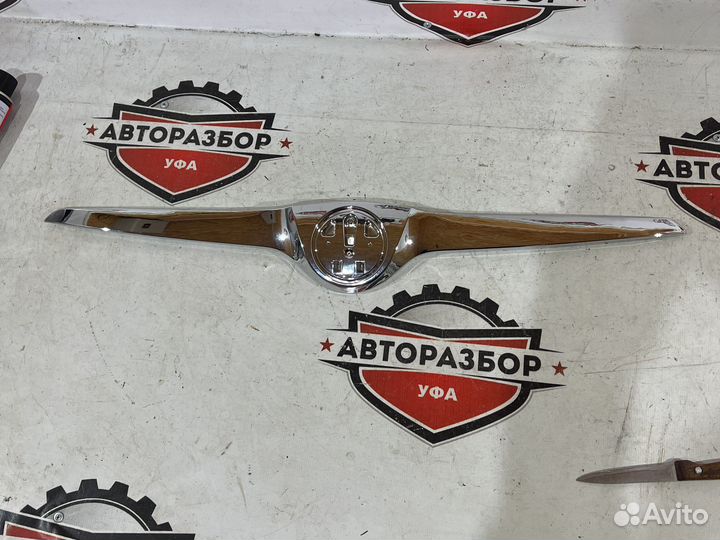 Молдинг капота новый skoda fabia II 2010-2014