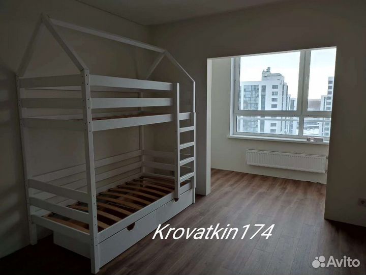 Детская кровать из массива от производителя