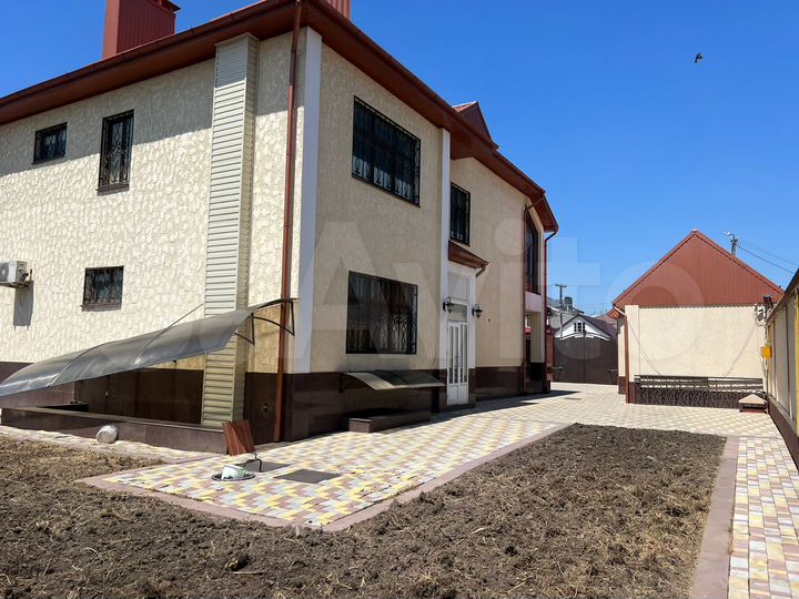 Дом 320 м² на участке 12 сот.