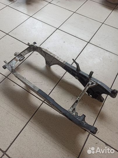Подрамник Honda cbr 1000 rr