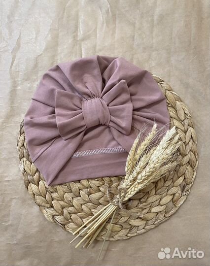 Шапочка с бантом для девочки на лето