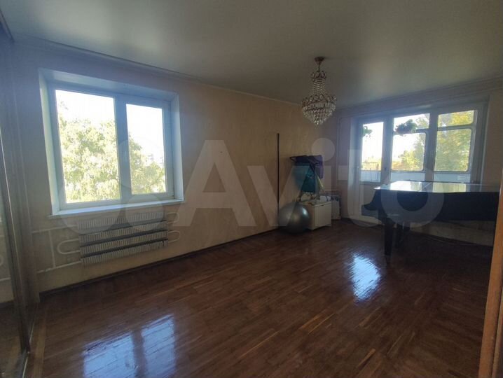 3-к. квартира, 61 м², 5/5 эт.