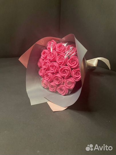 Розы из Белого Шоколада - 19 шт в Букете