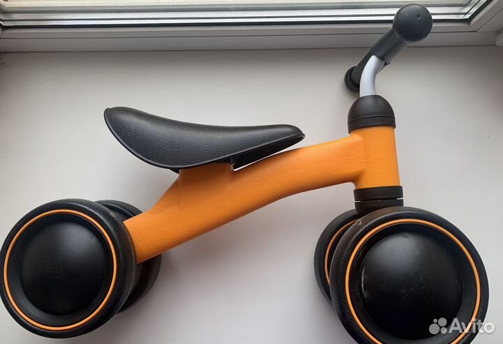 Беговел для малышей от года