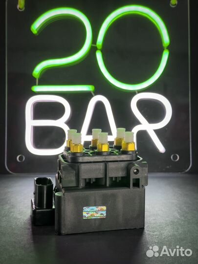 Блок клапанов пневмоподвески Bentley Mulsanne