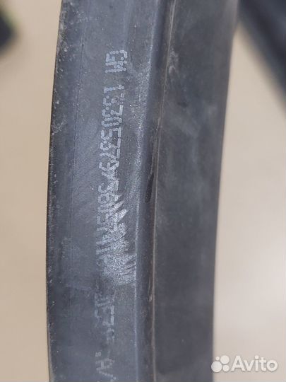 Жабо с уголками левый и правый Opel Astra GTC 2011