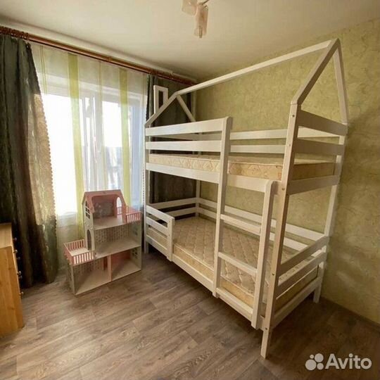 Двухъярусная кровать Новая