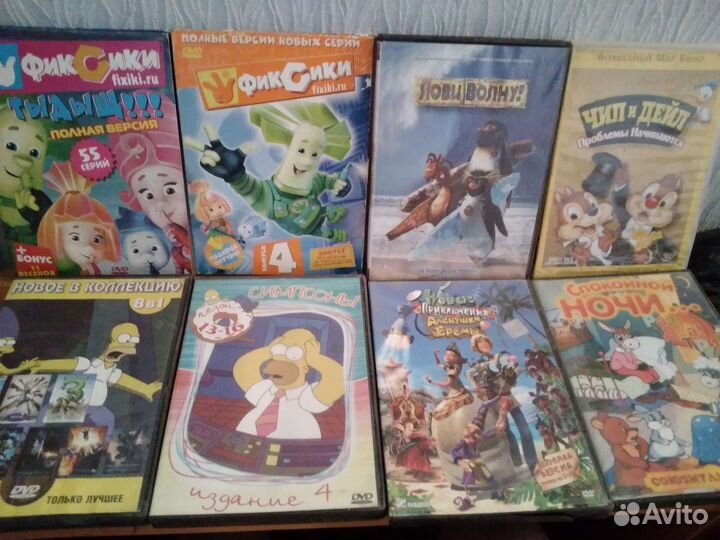 Видео диски б/у Кассеты