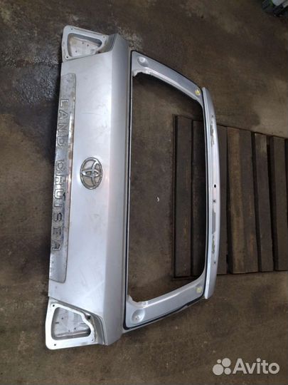 Крышка багажника lc200