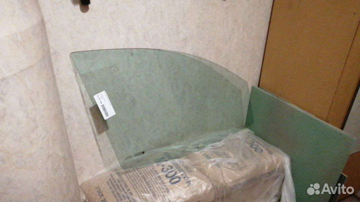 Стекло передние Ford fusion 2006