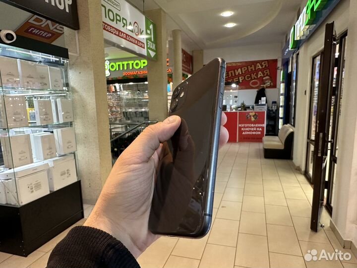 iPhone 11, 64 ГБ