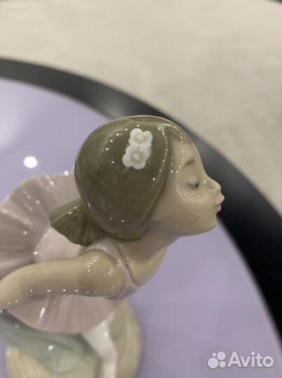 Фарфоровая статуэтка балерина Nao Lladro