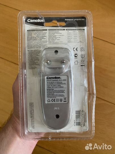 Зарядное устройство Camelion Fast Charged AA/AAA