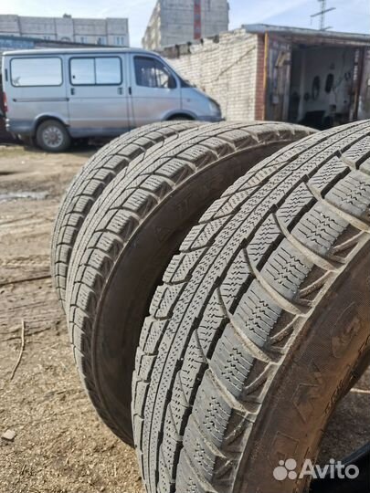 Triangle TR777 215/55 R17