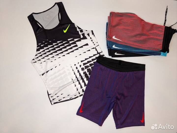 Беговой комплект Nike Майка + Тайтсы