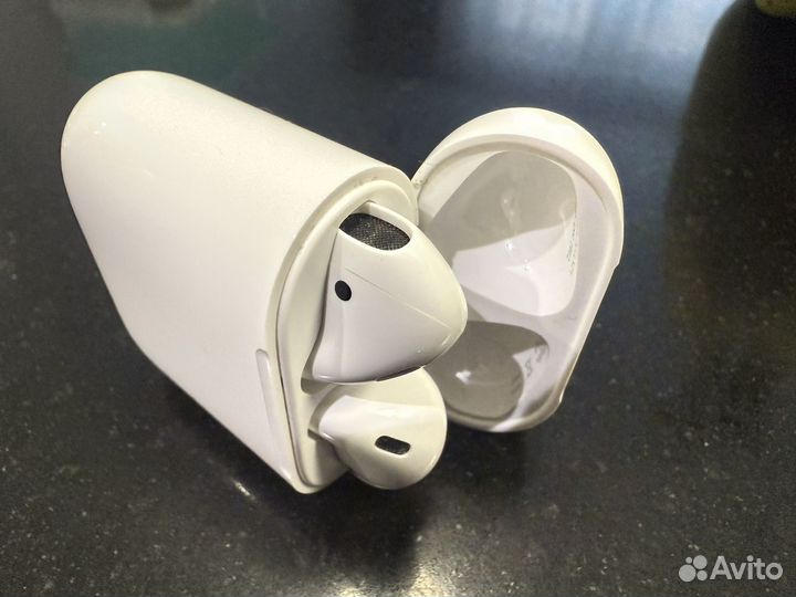 Airpods 1 в отличном стстоянии