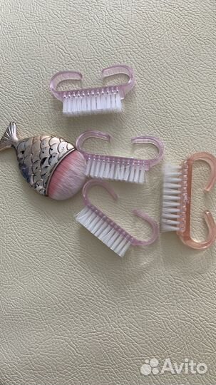 Щеточки для маникюра