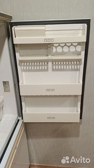 Минихолодильник с морозильной бу