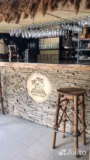 Официант-бармен