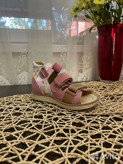 Босоножки для девочки