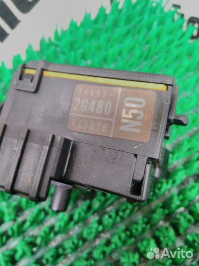 Подрулевой переключатель дворников Toyota Avensis