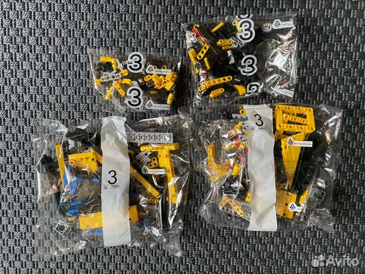 Конструктор lego Technic 42131 Бульдозер Cat D11