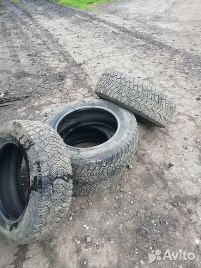 Продам шины б/у зимние