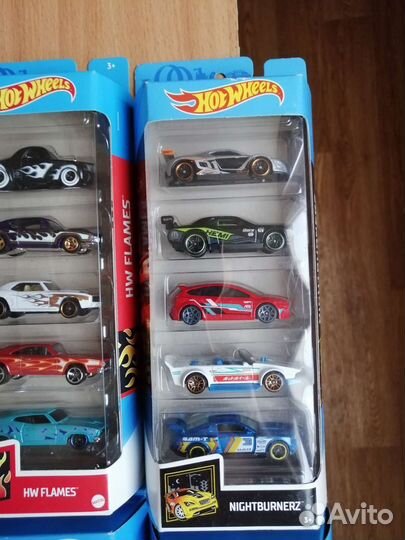 Коллекция машинок хот вилс