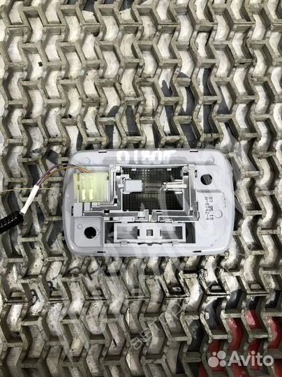 Фонарь салона (плафон) Honda CR-V