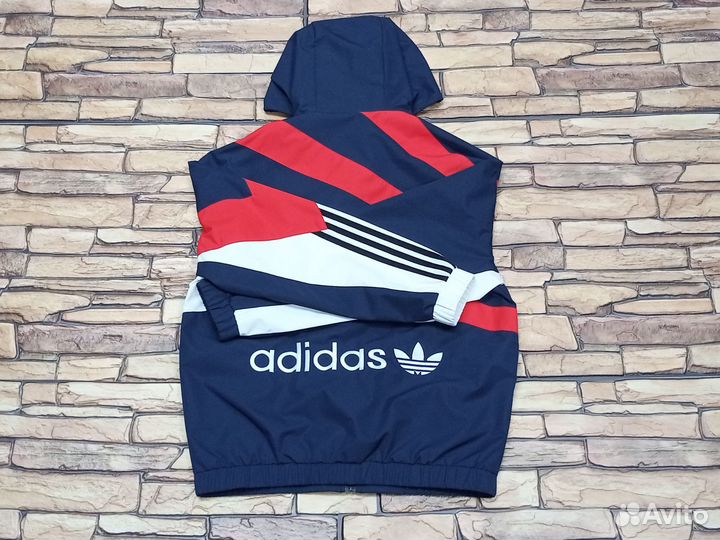 Ветровка Adidas