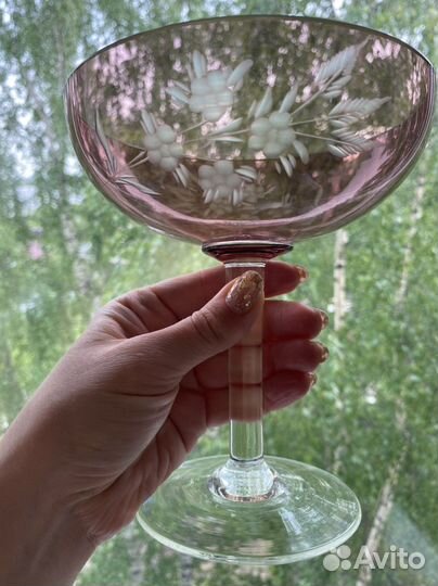 Ваза для фруктов на ножке цветное стекло СССР