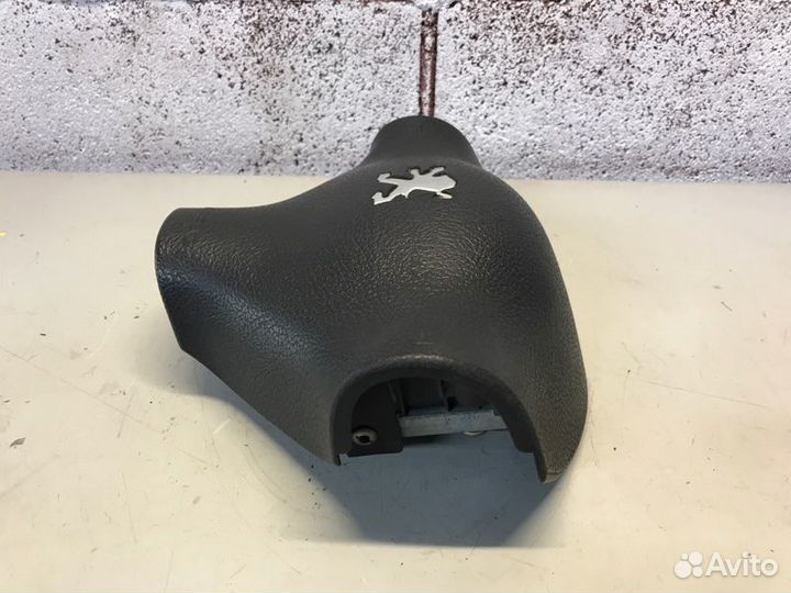 Подушка безопасности в руль Peugeot 206 хетчбек